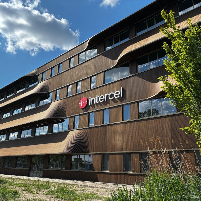 Intercel gevestigd in de Waarderpolder